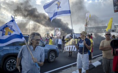 Israeli Protesters Demand Hostage Deal Ahead of Security Cabinet Meeting